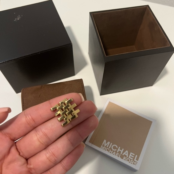 Michael Kors Gold Pave Watch - Picture 8 of 8